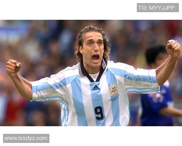 8月8日生日足球巨星盘点:那些在绿茵场上闪耀的传奇人物 8月8日生日足球巨星盘点:那些在绿茵场上闪耀的传奇人物